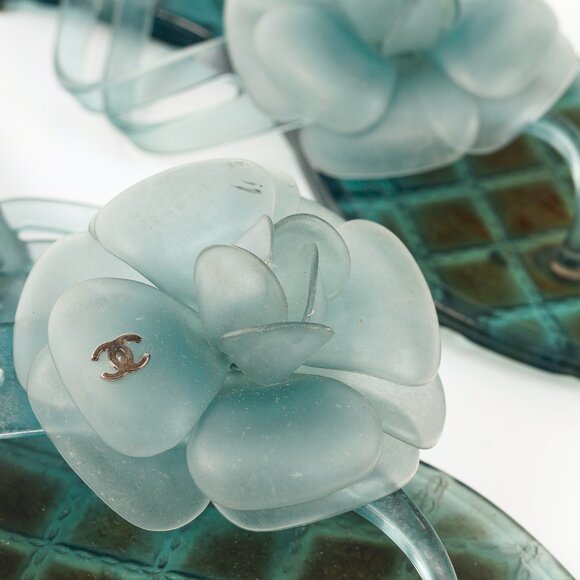 Chanel Green Metallic Jelly Camellia Thong Sandals - Picture 7 of 9